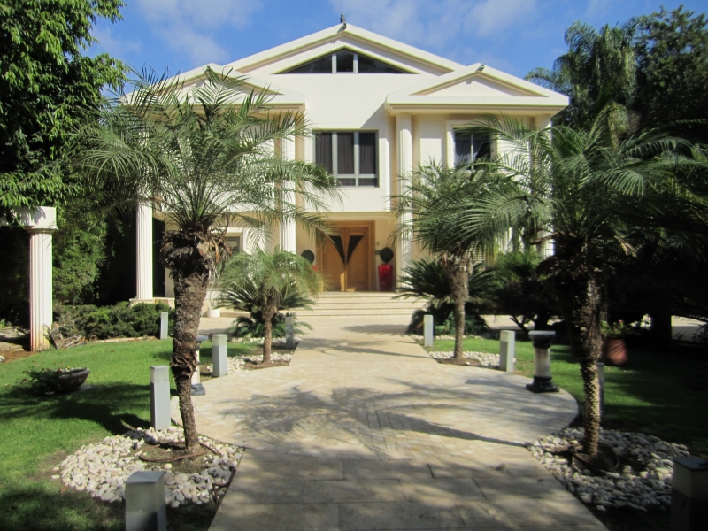 Breathtakingly Beautiful Home in Savyon Luxury real estate Israel