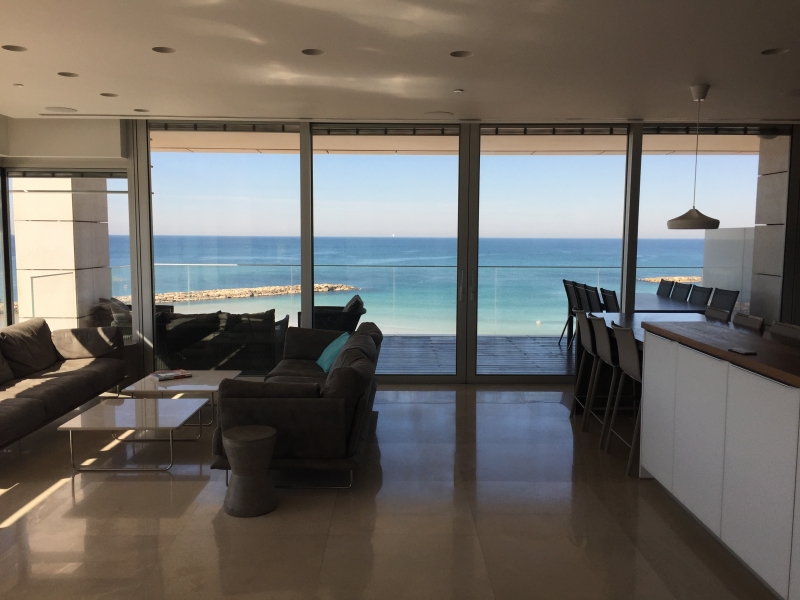 Beachfront apartment for sale in TelAviv Herbert Samuel 10 Luxury
